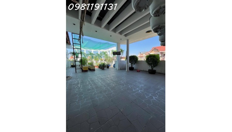 BÁN NHÀ BIỆT THỬ KHỦNG NGAY CÔNG VIÊN AEON TÊN LỬA 12*20 CHỈ 34 TỶ XÍ